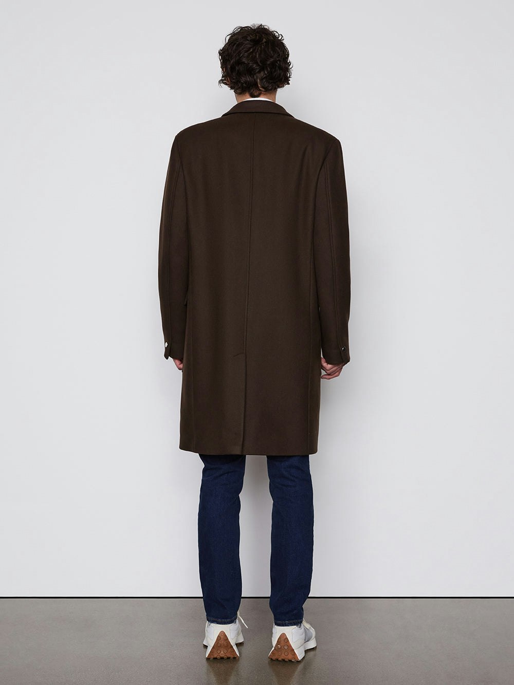 jacket back view alt:fit2